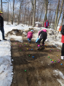 Thank you to the Lion's Club for moving the hunt to the parking lot from the icy field.  Better squishy than crashing.